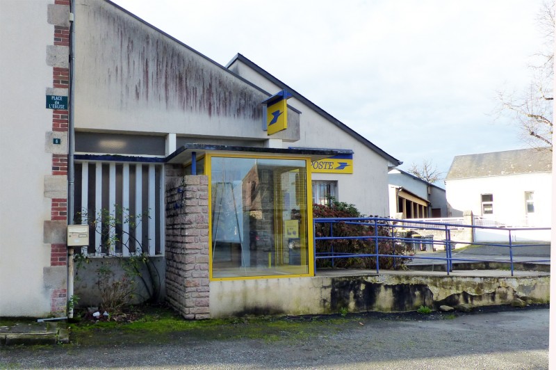 Bureau de poste, bourg 